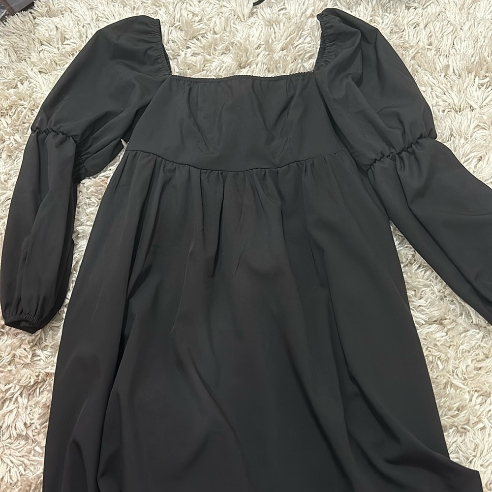Puffy long sleeve black mini dress